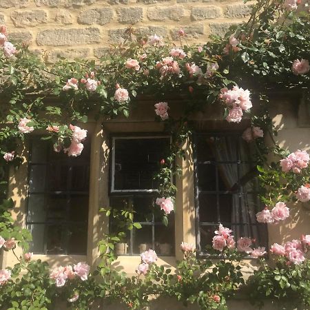 Abbot'S Wing Bed & Breakfast Stroud  Exterior photo